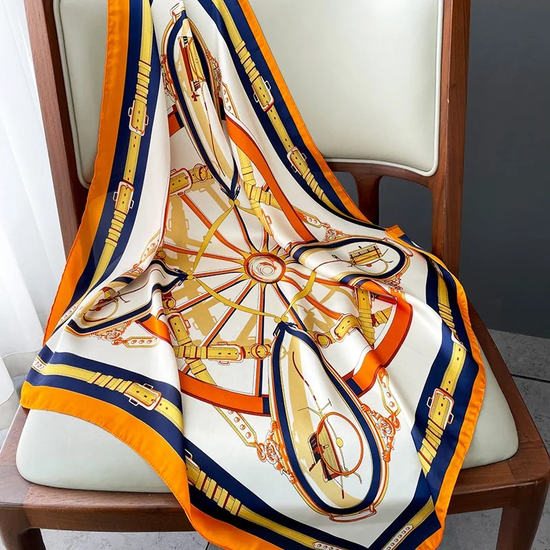 Syal Sutra Persegi Tipis Desai - Luxury Bags Made ulasan dan harga