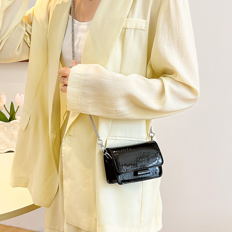 Tas Selempang Chic Perak Ranta - Luxury Bags For Summer ulasan dan harga